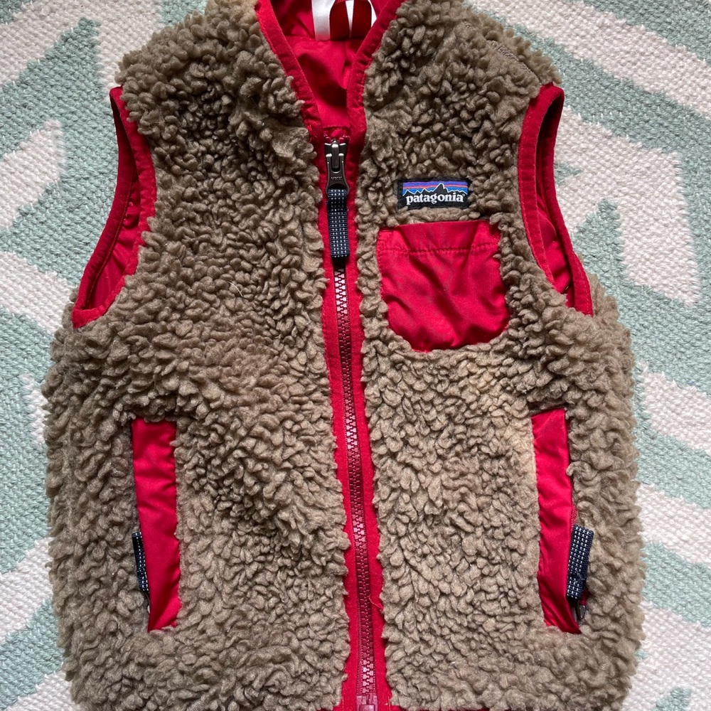 Patagonia 12-18m fleece vest